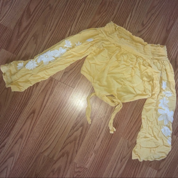 LA: Hearts off the shoulder tie crop top - Picture 1 of 1